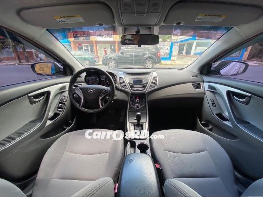 Hyundai Elantra Carros en venta
