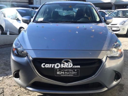 Mazda Demio Carros en venta