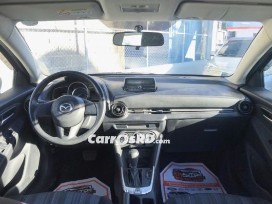 Mazda Demio Carros en venta