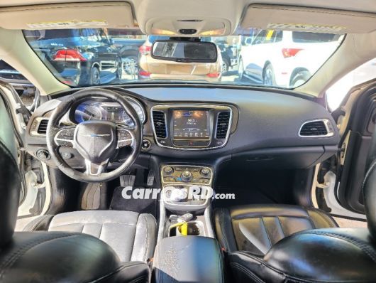 Chrysler 200 Carros en venta