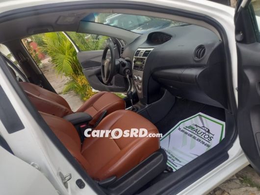 Toyota Yaris Carros en venta