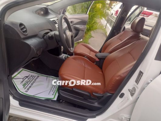 Toyota Yaris Carros en venta