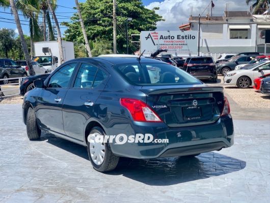 Nissan Versa Carros en venta