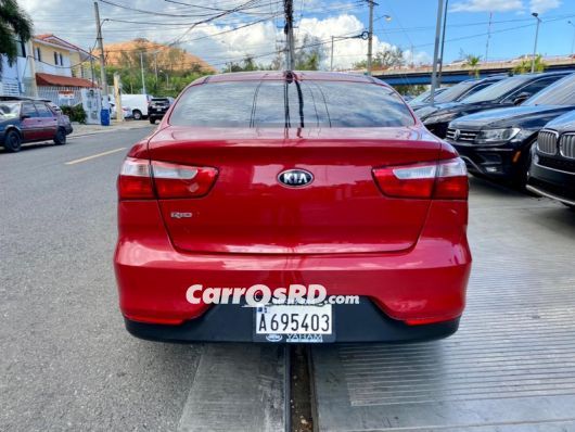 Kia Rio Jeepeta en venta