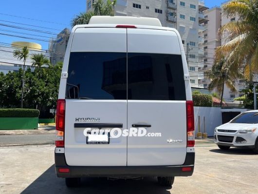 Hyundai H350 Minivan en venta