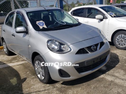 Nissan March Carros en venta