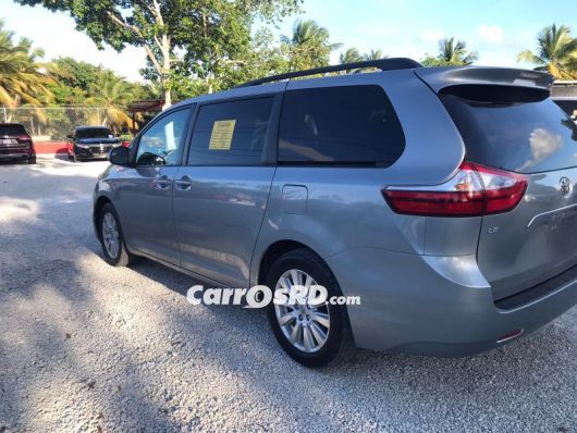 Toyota Sienna Minivan en venta