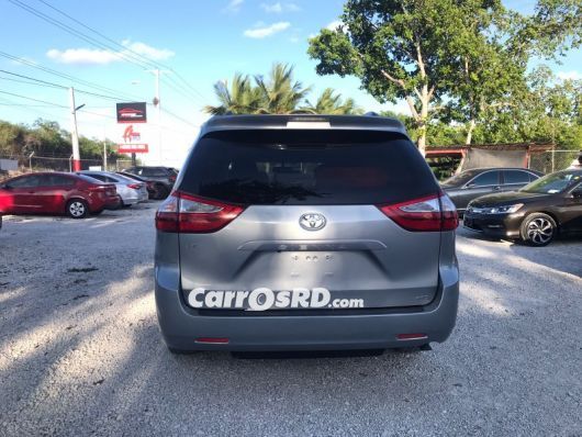 Toyota Sienna Minivan en venta