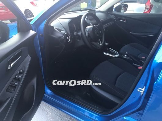 Mazda Demio Hatchback en venta