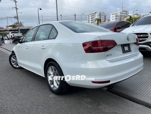 Volkswagen Jetta Carros en venta