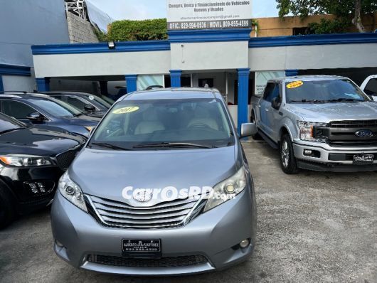 Toyota Sienna Minivan en venta