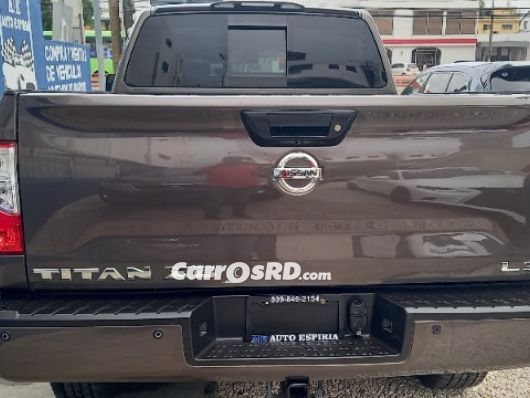 Nissan Titan Camioneta en venta
