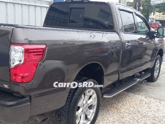 Nissan Titan Camioneta en venta