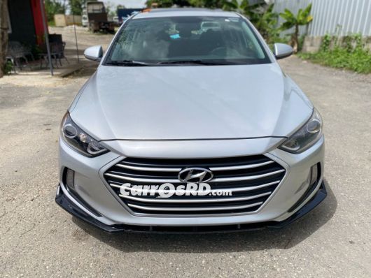 Hyundai Elantra Carros en venta