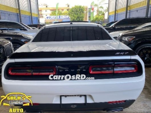 Dodge Challenger Carros en venta