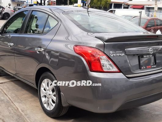 Nissan Versa Carros en venta