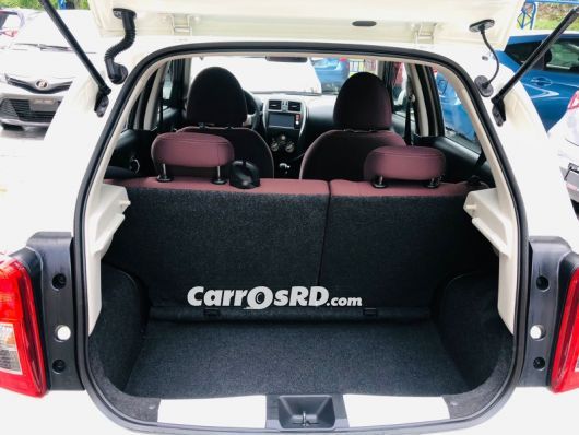 Nissan March Hatchback en venta