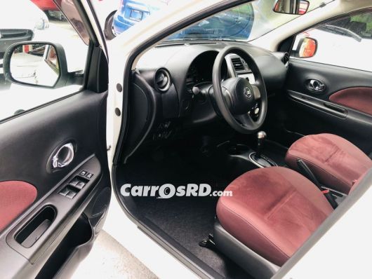 Nissan March Hatchback en venta