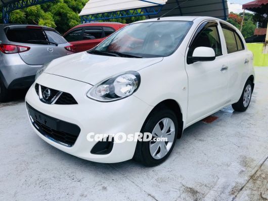Nissan March Hatchback en venta