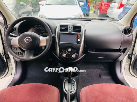 Nissan March Hatchback en venta