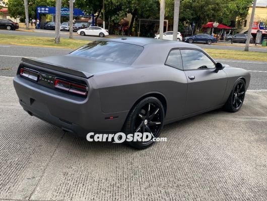 Dodge Challenger Carros en venta