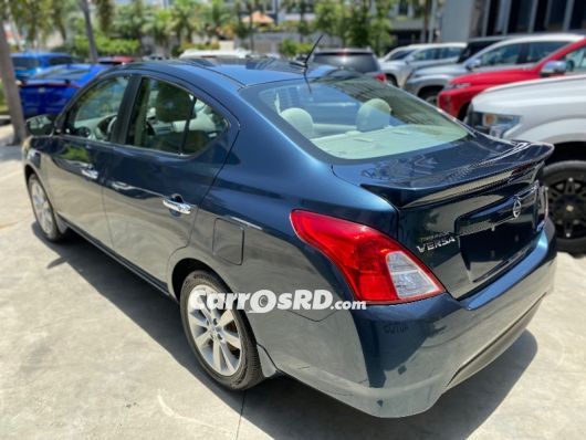 Nissan Versa Carros en venta