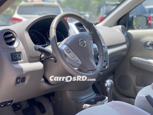Nissan Versa Carros en venta