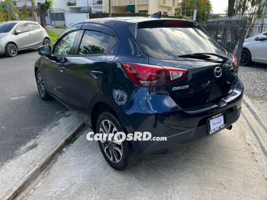 Mazda Demio Hatchback en venta
