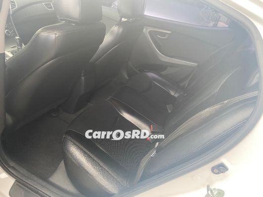 Hyundai Avante Carros en venta