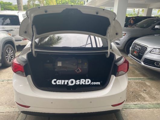 Hyundai Avante Carros en venta