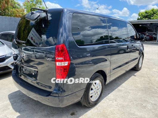 Hyundai Grand Starex Minivan en venta