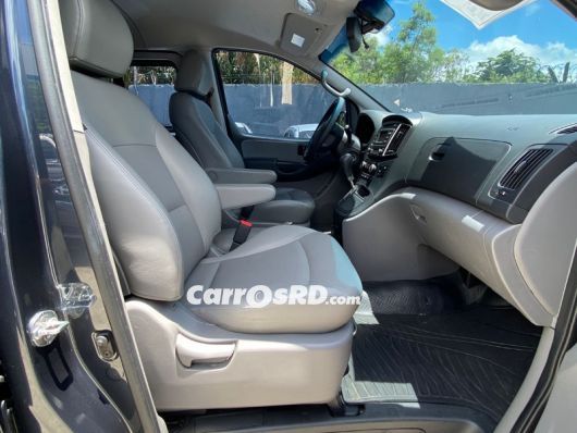Hyundai Grand Starex Minivan en venta