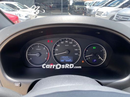Hyundai Grand Starex Minivan en venta
