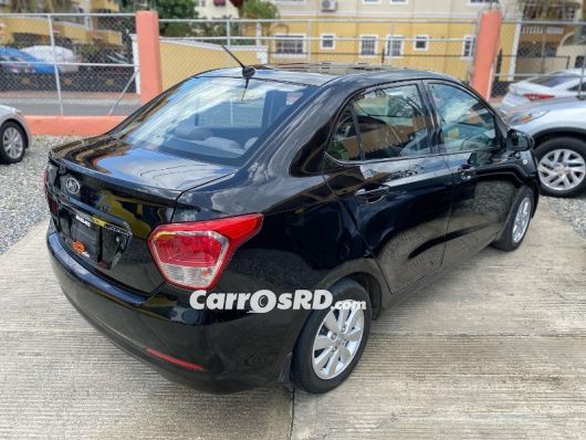 Hyundai Grand i10 Carros en venta
