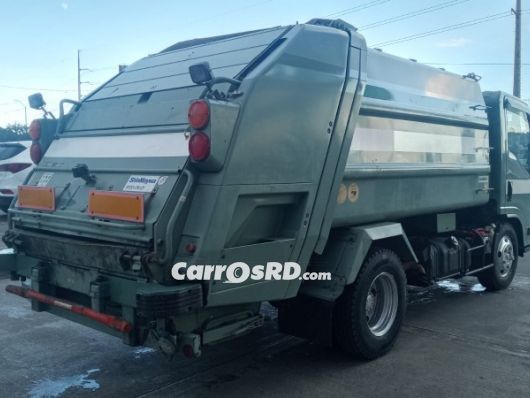 Isuzu ELF Camioneta en venta