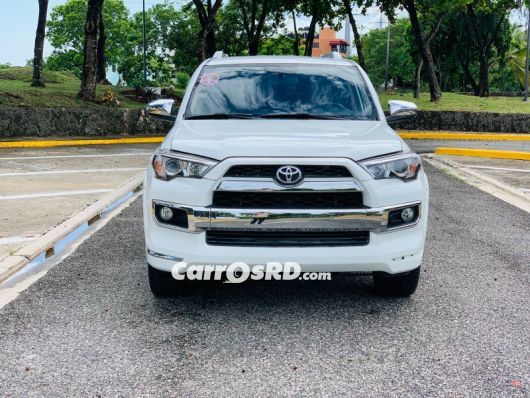 Toyota 4Runner Jeepeta en venta