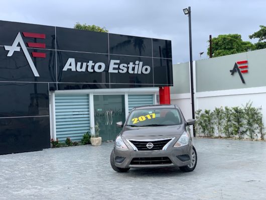 Nissan Versa SV