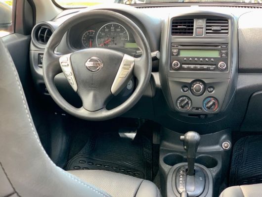Nissan Versa SV
