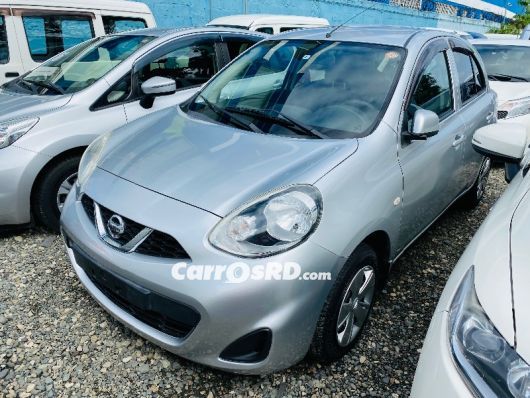 Nissan March Carros en venta