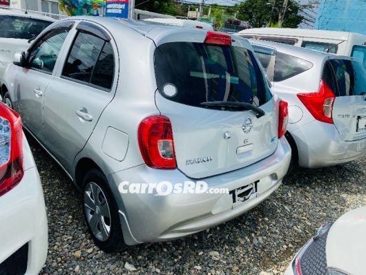 Nissan March Carros en venta