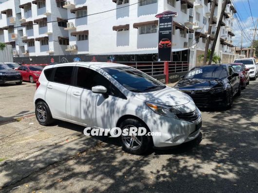 Nissan Versa Note Carros en venta