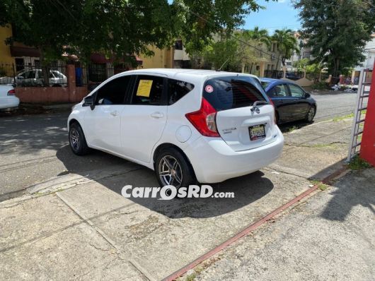 Nissan Versa Note Carros en venta