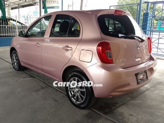 Nissan March Carros en venta