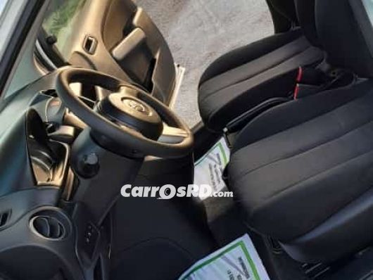 Mazda Demio Carros en venta