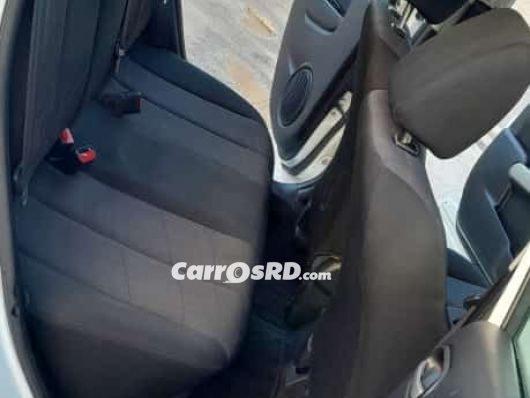 Mazda Demio Carros en venta