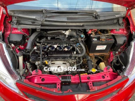 Toyota Vitz Carros en venta