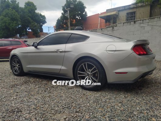 Ford Mustang Carros en venta