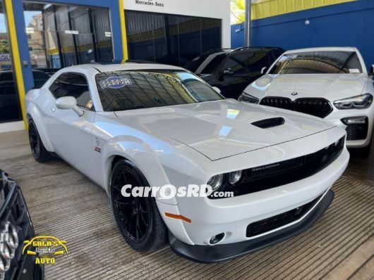 Dodge Challenger Carros en venta