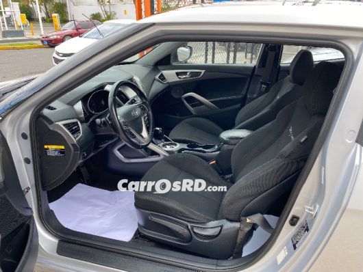Hyundai Veloster Carros en venta