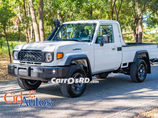 Toyota Land Cruiser Camioneta en venta